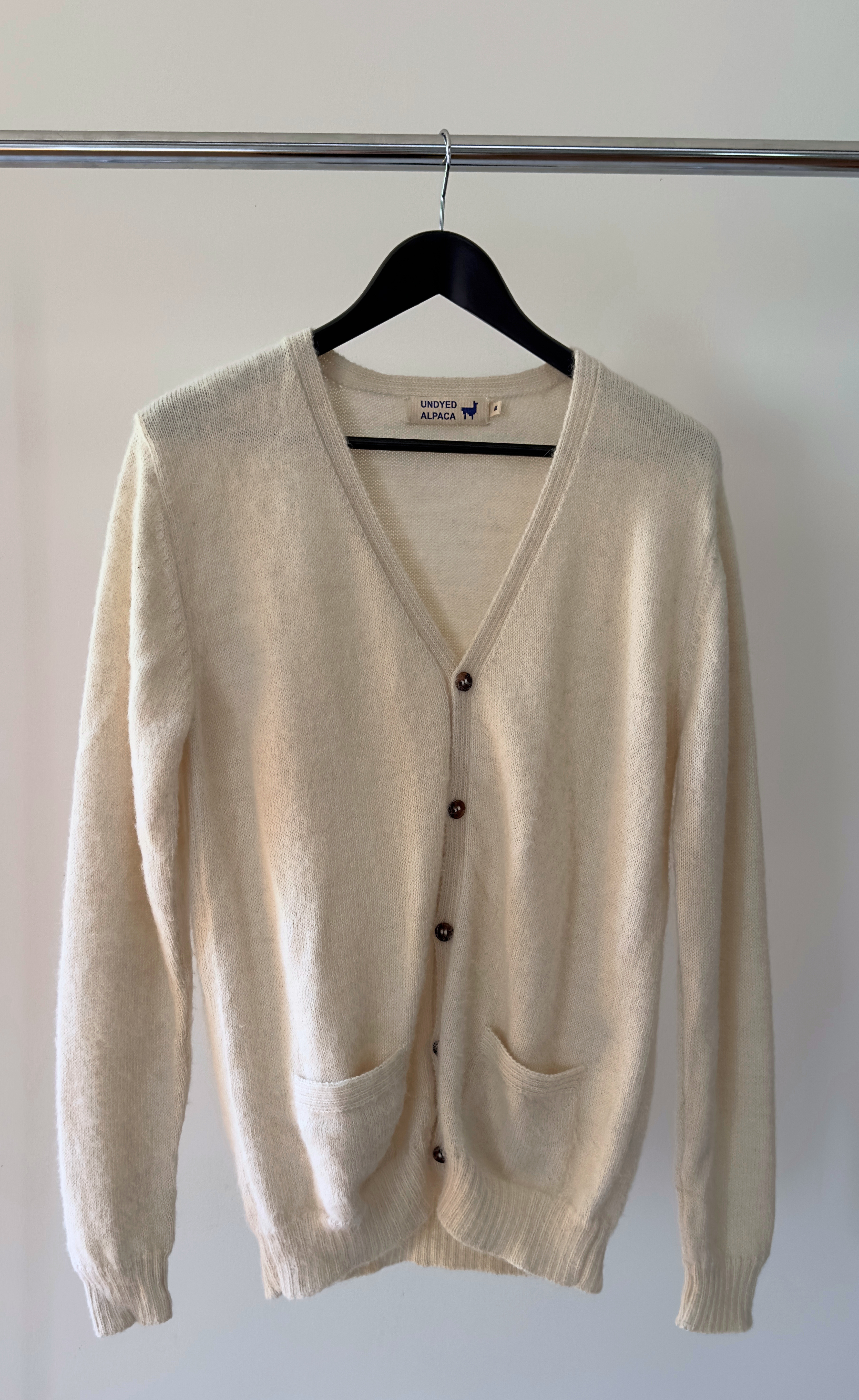 Undyed Alpaca – Alpaca V-Neck Knit Sweater, Size M